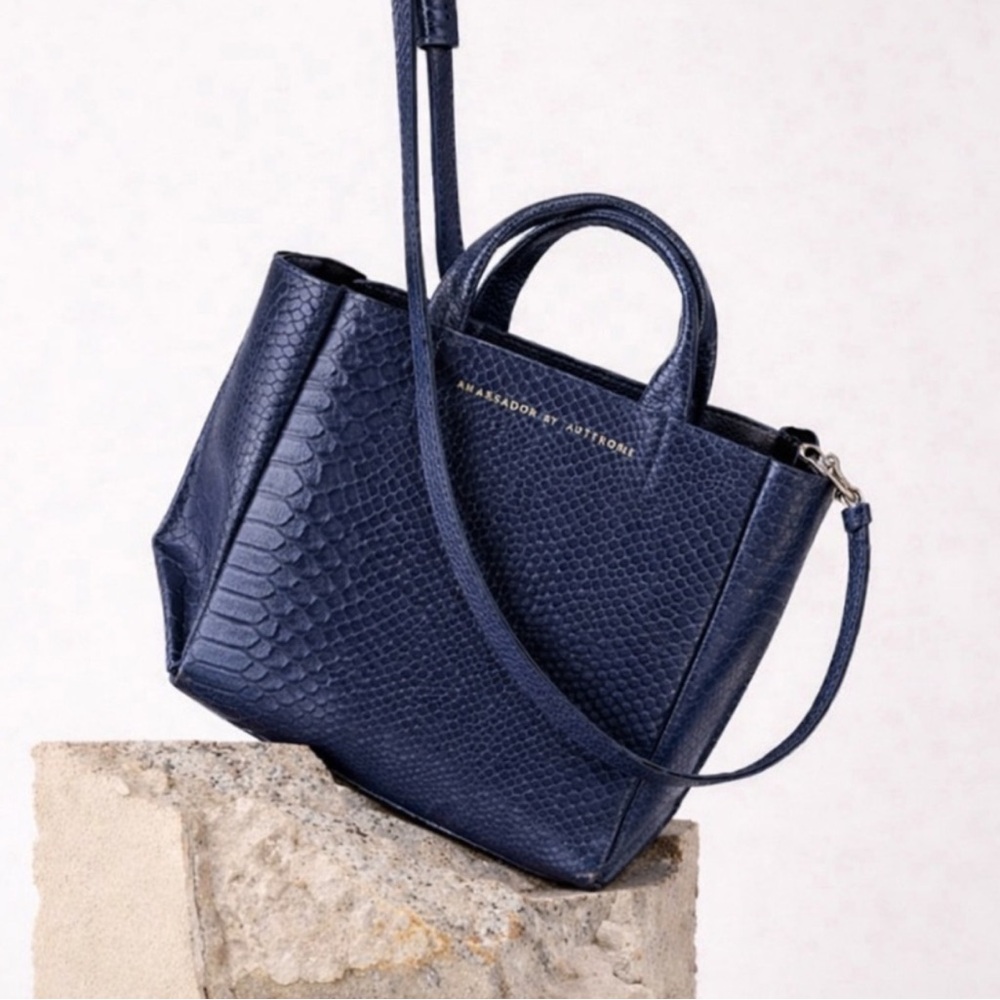 Ampersand As Apostrophe Navy Python Mini Tote NWT - Picture 2 of 6